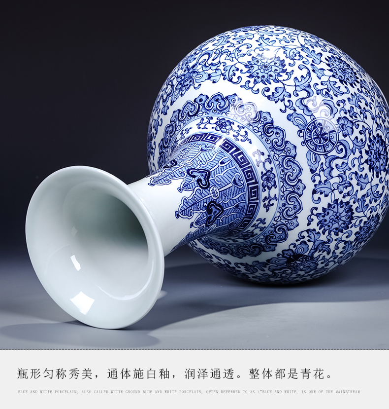 Jingdezhen ceramics imitation qianlong hand - made archaize blue and white porcelain vases, flower arranging new Chinese style living room decorations furnishing articles