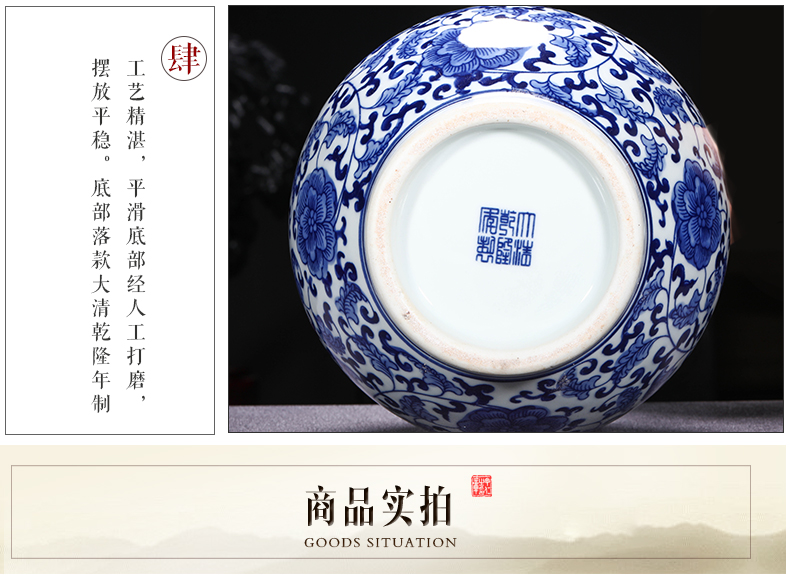 Jingdezhen ceramics glaze pomegranates of blue and white porcelain vase furnishing articles of modern Chinese style household adornment handicraft sitting room