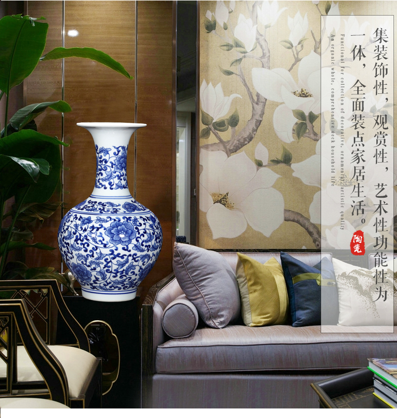 Jingdezhen ceramics antique blue and white porcelain vases, flower arrangement classical living room TV wine home furnishing articles