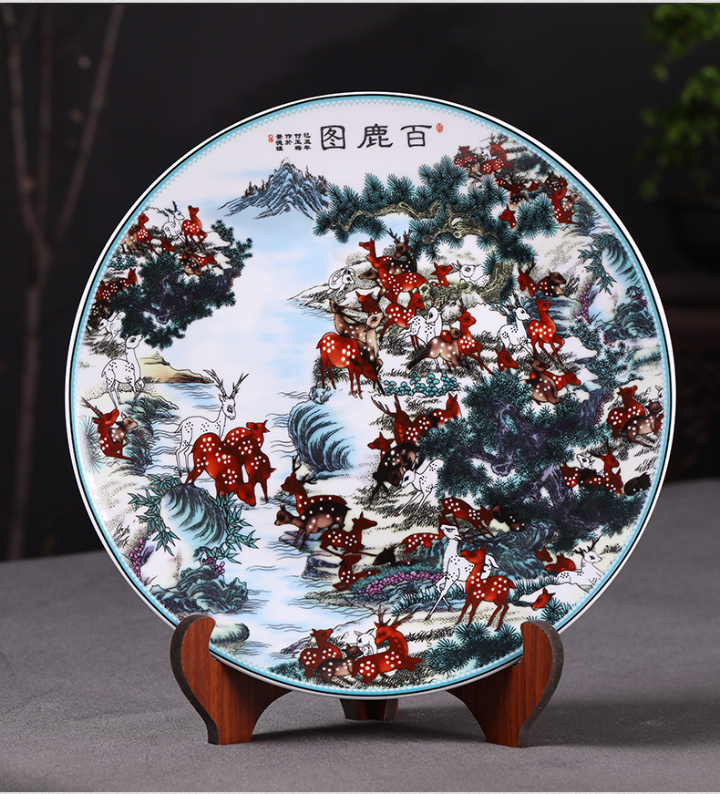 Jingdezhen ceramics best deer figure hanging dish decoration plate Chinese style living room home decoration craft wine furnishing articles