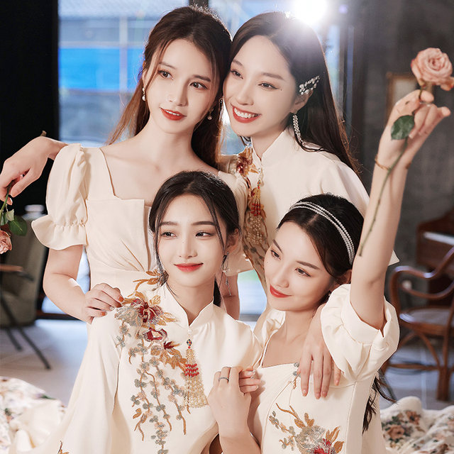 Bridesmaid dress Chinese 2022 new long section is thin spring and summer short-sleeved niche senior sisters group dress can be worn at ordinary times