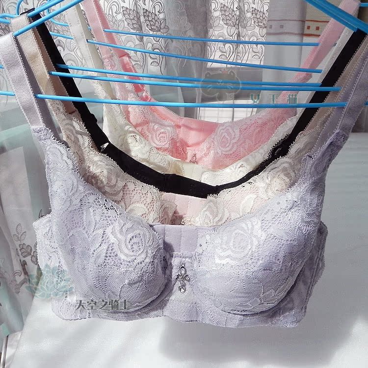 Hương vị của mùa hè Thêu tinh tế mà không cần điều chỉnh loại xốp nhận áo ngực mỏng 75B80B85B90B áo bra bản to