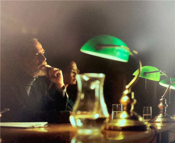 Old Shanghai Old China Green Glass Lamp Cover in the Old China Old Taiwan Lamp Office Bank