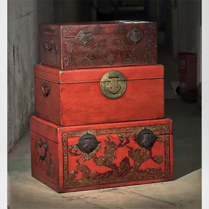 Old-Fashioned Dark Golden Camphor Wood Box Storage Stage Republic of China Nostalgic Wedding Decoration Props Coffee Table Retro Wooden Box Old-Fashioned Dark Golden Camphor Wood Box Storage Stage Republic of China Nostalgic Wedding Decoration Props Coffee Table Retro Wooden Box