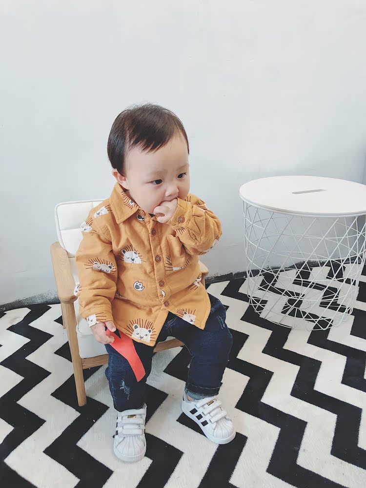 Áo sơ mi nhung cho bé cộng với quần áo mùa thu đông cho nam phiên bản mới của Hàn Quốc về áo sơ mi trẻ em của Hoa Kỳ áo bé gái