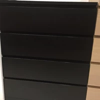 Темно коричневый