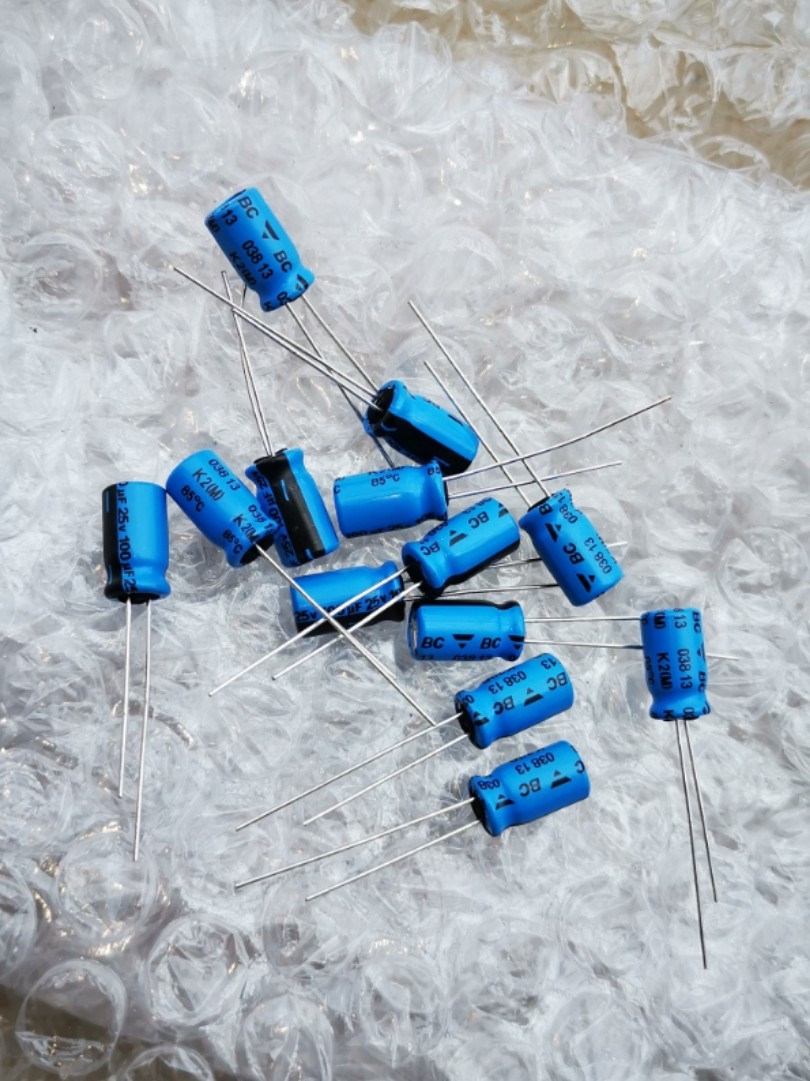 vishay-BC-Philips 25V100UF 25V blue robe audio filter aluminum electrolytic capacitor 038 series