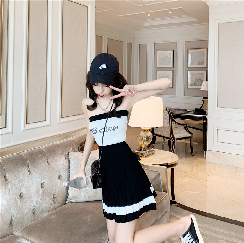 VK旗艦店 韓系性感平口高腰百褶裙套裝短袖褲裝