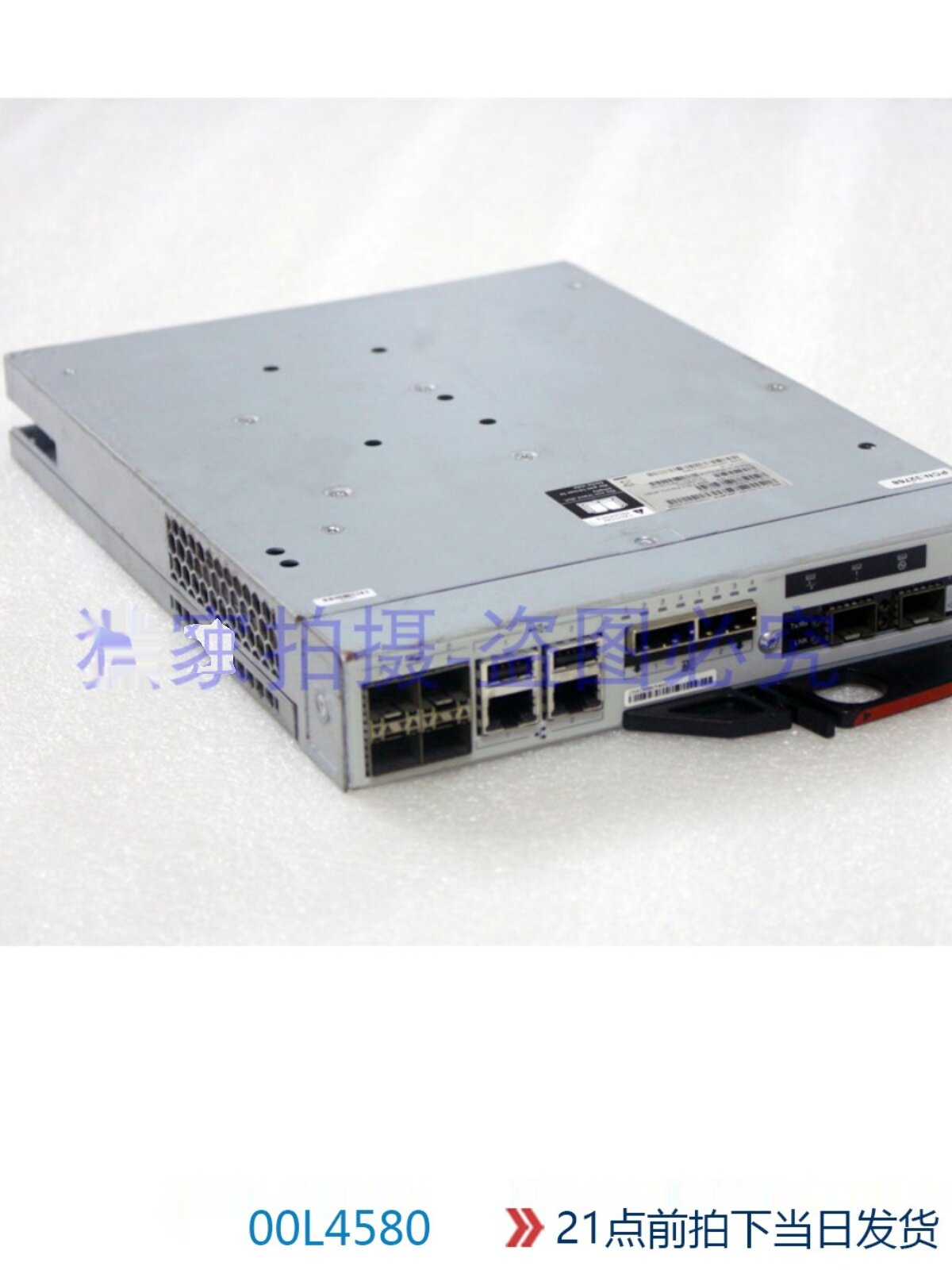 00L4512 85Y6116 IBM V7000 2076-324 TYPE300 10Gbps Controller Available