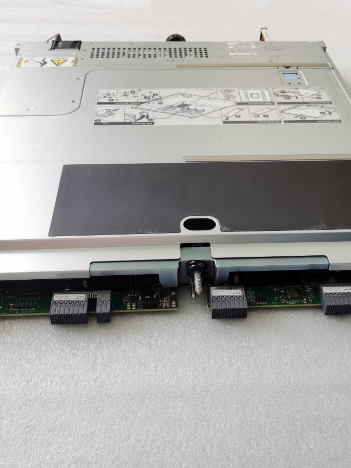 110-297-014C-04 EMC UNITY450F Storage Controller 3 110-297-014C-04 EMC UNITY450F Storage Controller