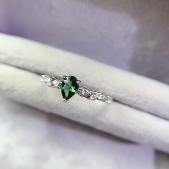 New natural green sapphire ring 925 silver gold plated main stone 4*6mm fashionable and versatile live ring