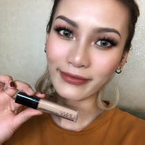 Ding Dawang's own use of Korea unny concealer light thin moisturizing and moisturizing acne printing black rim of the eye lasting concealer