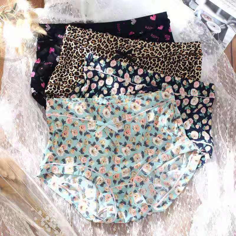Milk silk skating silk underwear women's pure cotton crotch high waist quick-drying thin section without curling printing large size bag hip briefs