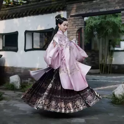 Jiuru Ming made original imitation cultural relics full of gold dragon horse face skirt pleated makeup flower trapezoidal custom