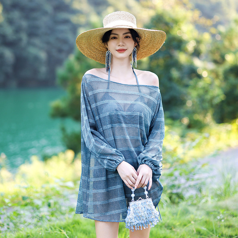 The new sea shade in 2022 new thin sex vacation bikini three - piece bubble hot spring swimsuit