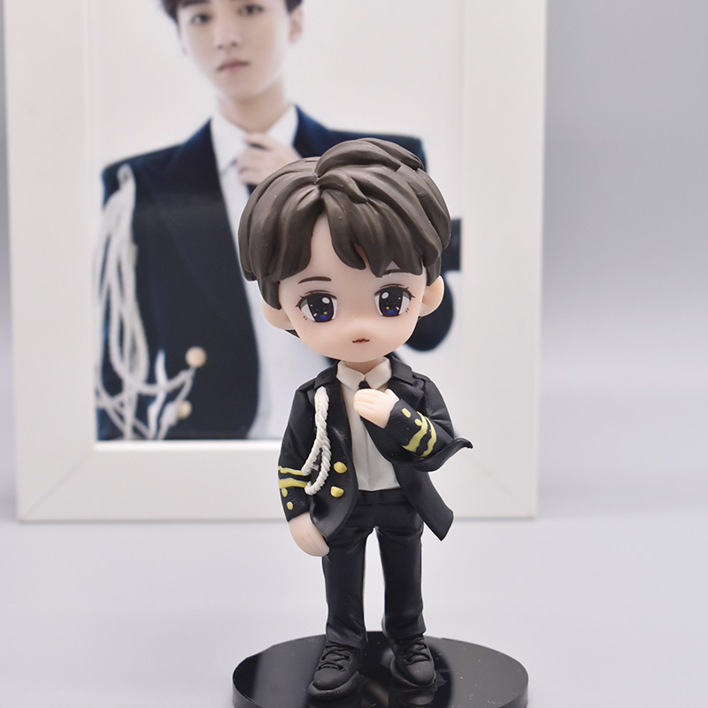 tfboys Wang Junkai with the same surrounding small paparazzi photos Custom surrounding gifts should be reinforcements