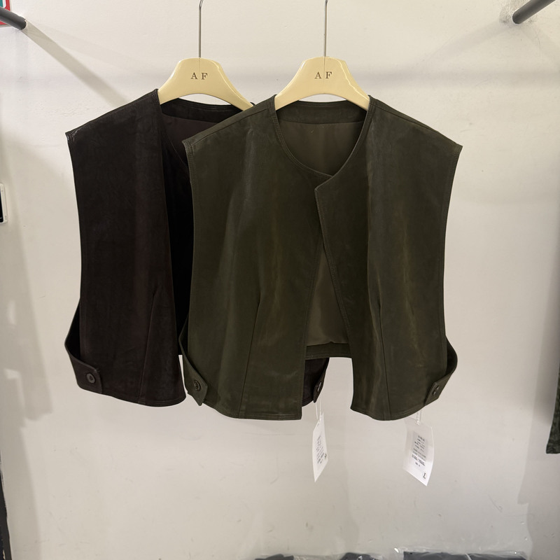Early Autumn Pu Leather Unbuttoned Vest for Women 2026 Autumn New Korean Style Retro Distressed Loose Short Sleeveless Vest Jacket Early Autumn Pu Leather Unbuttoned Vest for Women 2026 Autumn New Korean Style Retro Distressed Loose Short Sleeveless Vest Jacket