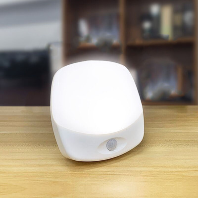 人体智能光控感应遥控小夜灯LED充电可悬挂支架灯人来即亮护眼灯