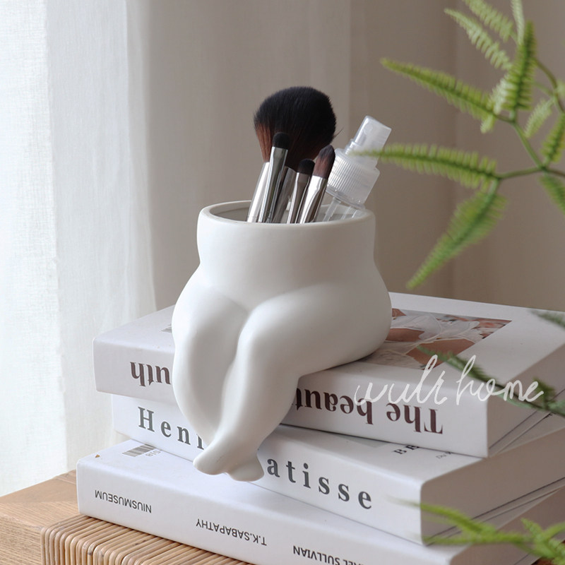 WULIHOME white containing pen holder Cosmetic Brush ceramic human vase Shape Open Cabinet Swing Piece decoration