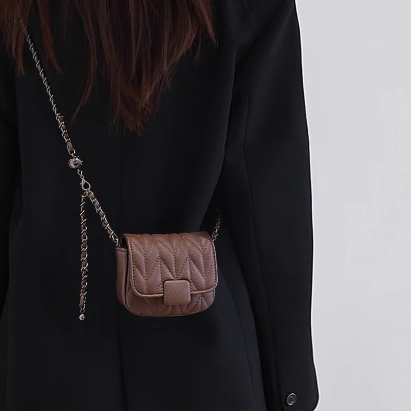 Hong Kong Exclusive Ultra-Popular Exquisite Mini Handbag for Women 2026 New Summer Light Luxury Niche High-End Crossbody Bag