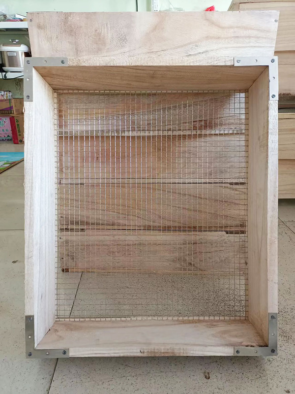 Supplies for Roasting: Commercial Wooden Sieve for Roasting Chestnuts with Salt-Catching Box, Stainless Steel Sieve Mesh, Wooden Frame, Wutong Wood Sieve Frame Supplies for Roasting: Commercial Wooden Sieve for Roasting Chestnuts with Salt-Catching Box, Stainless Steel Sieve Mesh, Wooden Frame, Wutong Wood Sieve Frame