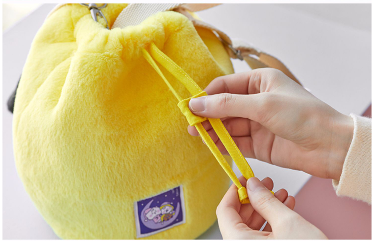 Genuine capacious shoulder bag