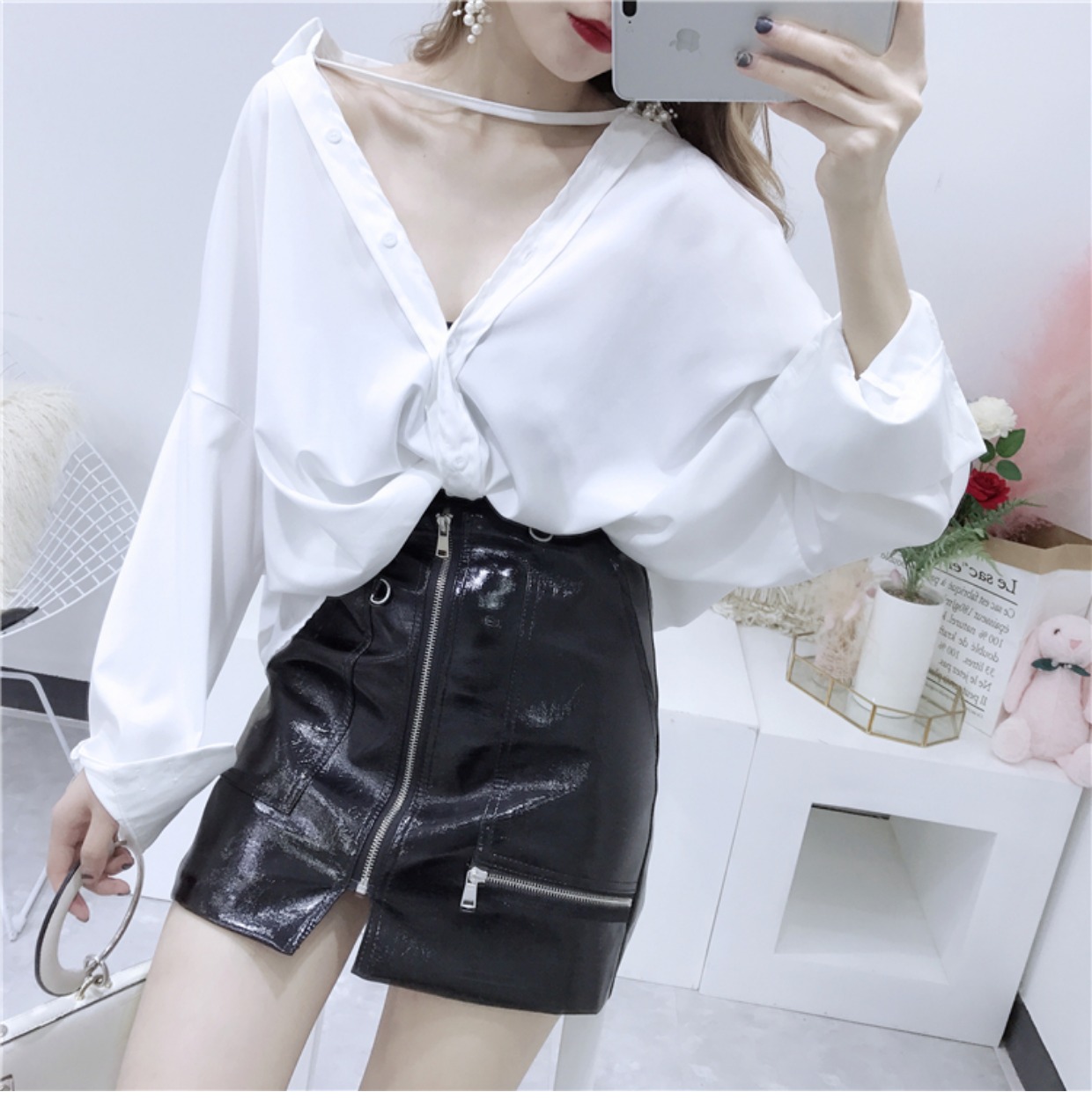 Áo Hồng gió sang trọng sơ mi nữ thu đông 2018 mới Han Fan V-cổ thon voan voan lửng khoét gợi cảm hoang dã áo sơ mi trắng nữ đẹp