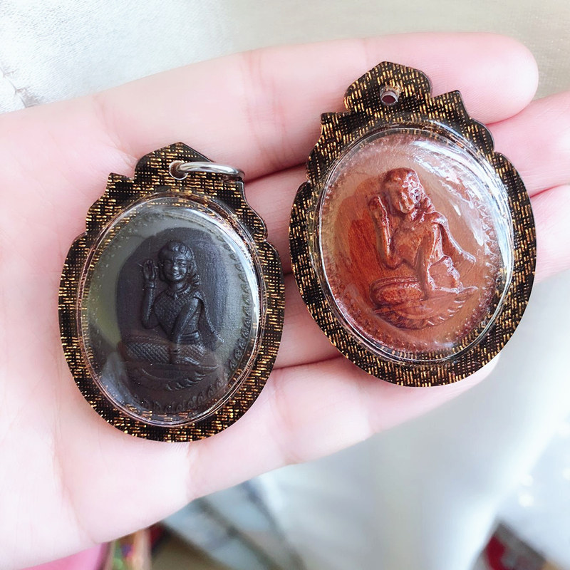 Thailand's Buddhist Ruz Amna Anna 2557 Goddess of the Fae