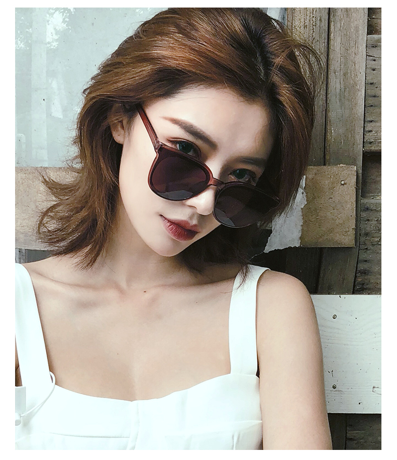 Kính râm màu đỏ thủy triều nữ 2018 phiên bản mới của Hàn Quốc gm kính râm retro phong cách Harajuku cá tính đường phố chụp ảnh siêu phân cực đen kính hóa trang tiệc halloween
