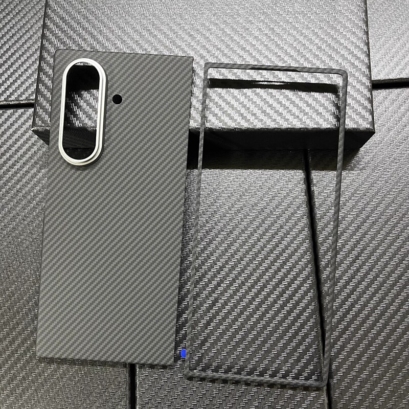 Suitable for Samsung Z Fold7 Real Carbon Fiber Fold6 Phone Case, Kevlar Ultra-Thin Anti-Drop Single Front Case, Simple and High-End, Heart of the World Front and Back Case W26 W25 Suitable for Samsung Z Fold7 Real Carbon Fiber Fold6 Phone Case, Kevlar Ultra-Thin Anti-Drop Single Front Case, Simple and High-End, Heart of the World Front and Back Case W26 W25