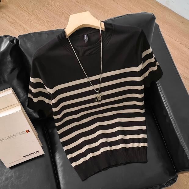 Striped Short-Sleeved T-Shirt, New Slim-Fit Round-Neck Pullover for Young People, Casual College Style, Color-Blocked Ice Silk Knit Top, Half-Sleeve Striped Short-Sleeved T-Shirt, New Slim-Fit Round-Neck Pullover for Young People, Casual College Style, Color-Blocked Ice Silk Knit Top, Half-Sleeve
