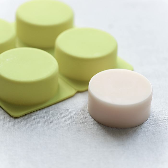 Love soap square four-link tearable round silicone handmade soap mold soap silicone mold single hole soap 125g