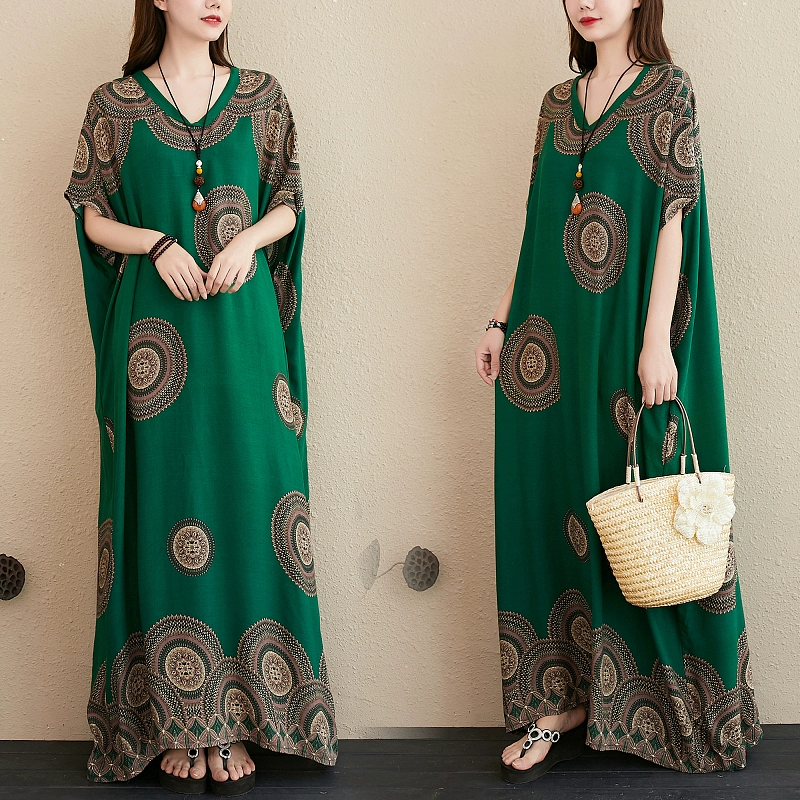 Sản phẩm mới mùa hè 2021 chiếc váy cổ chữ V bohemian cổ điển cộng với áo choàng siêu dài 250 catties của phụ nữ - Sản phẩm HOT