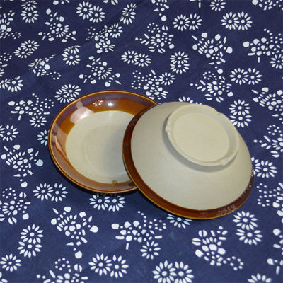 Sichuan and Chongqing hot pot restaurants offer oil saucers, dipping saucers, sesame paste saucers, hot pot seasoning bowls, small seasoning saucers, and earthenware saucers