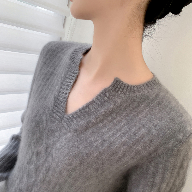 Seven-Needle Double-Ply Thick V-Neck 100% Pure Cashmere Sweater for Women, Loose Fit, Plus Size, Knitted Base Layer, Lazy Style Inner Wear