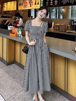 European Station 2024 New French Hepburn Style Long Skirt for Age Reduction and Slimming Plaid Square Neck Dress for Women Summer