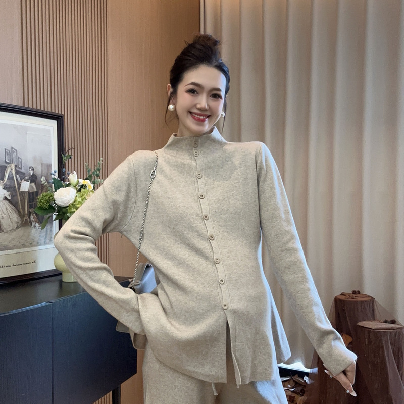 Zoey Maternity Wear [Rome Illustrated] New Autumn and Winter Elastic Bottoming Knit Top with Pants Set
