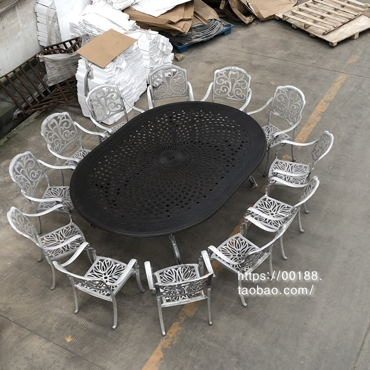 Outdoor cast aluminum oval 12-person dining table and chairs European-style leisure garden courtyard 12-person table aluminum large round table bronze