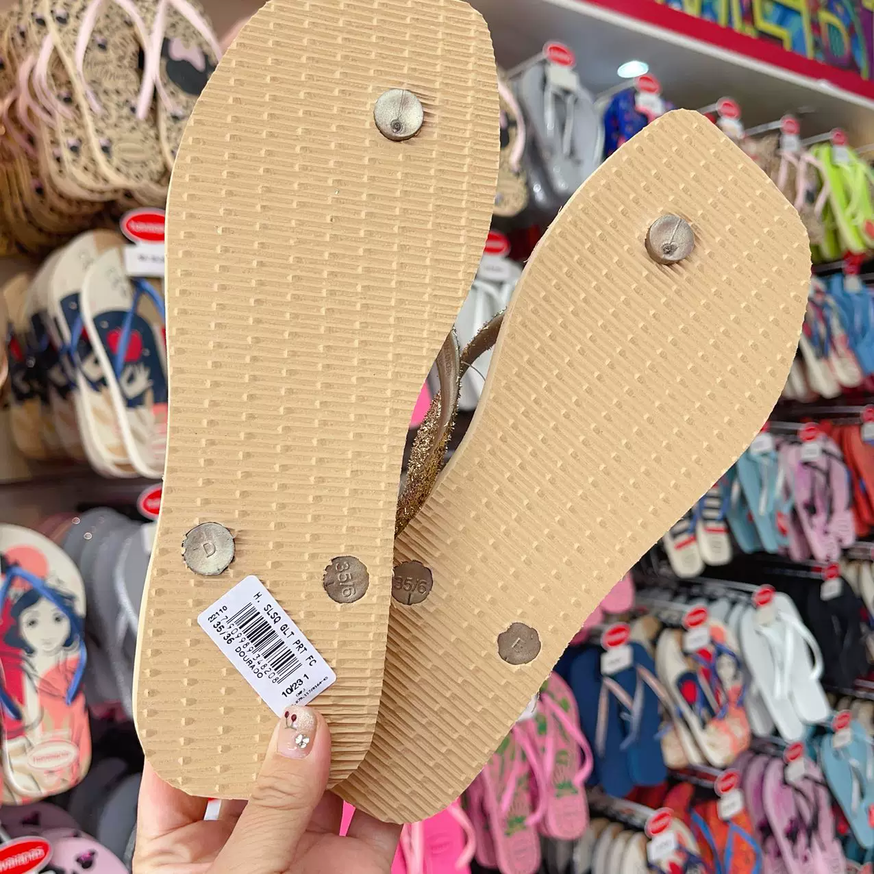 Хаваианас (Havaianas) квадратные блестящие пляжные сланцы с блестящими ремешками противоскользящие с квадратным носком