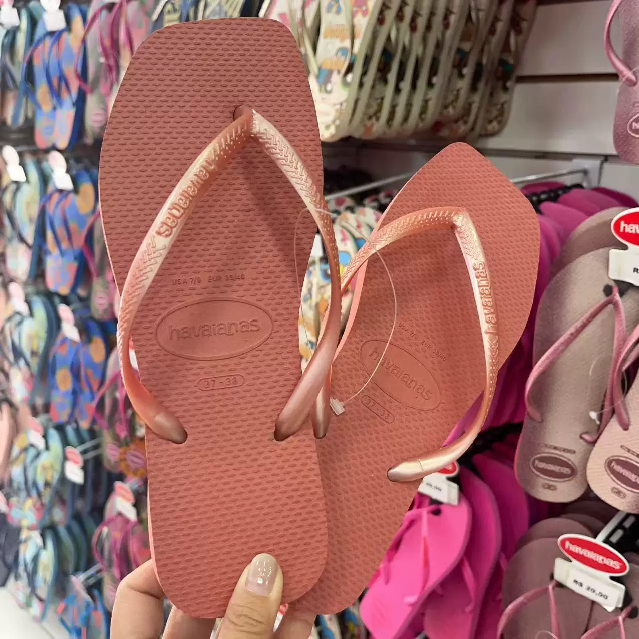 Бразильские havaianas Havana шлепанцы для женщин надевать нескользящие ванная тапочки уголок сандалии однотонный цвет стройный