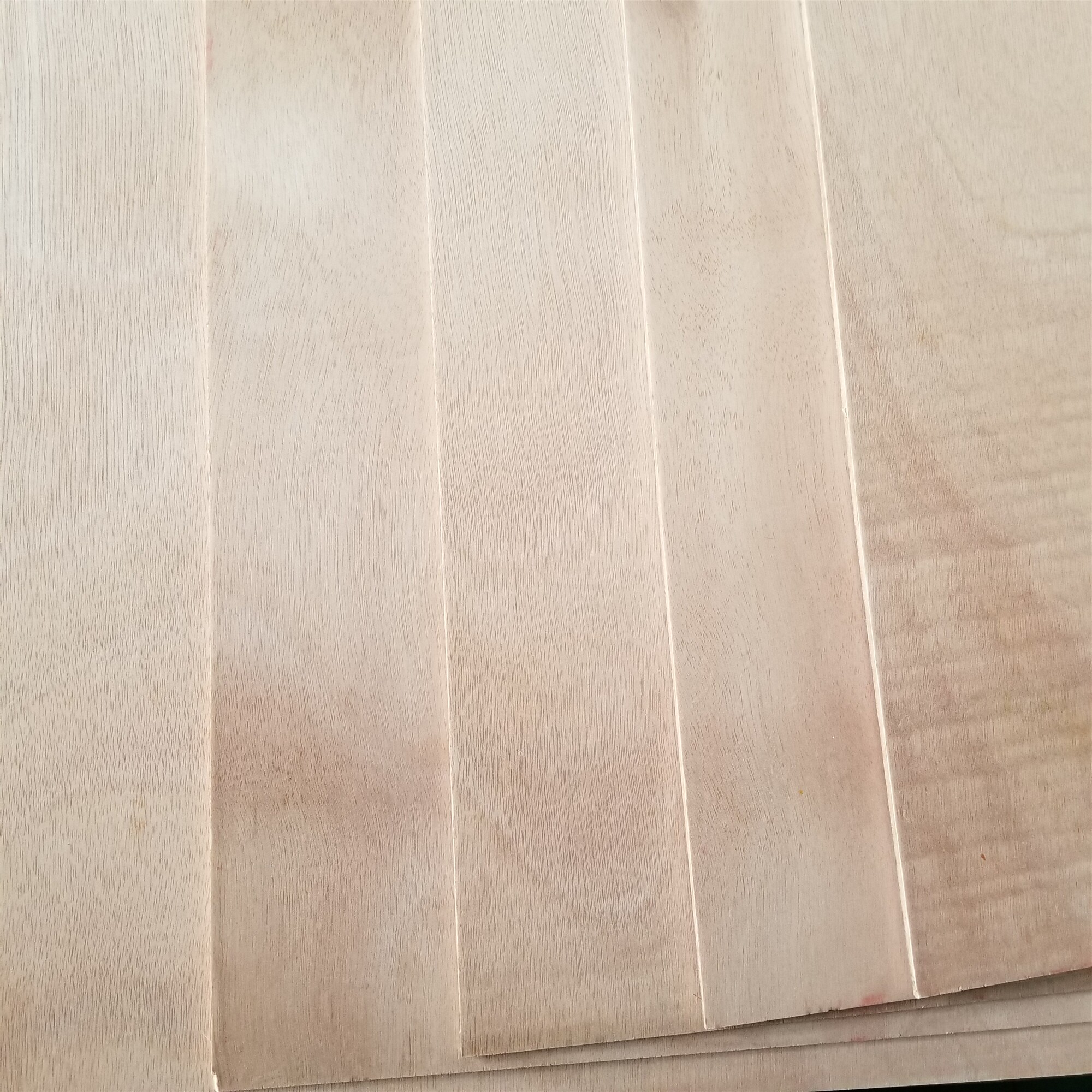 Flame retardant board Flame retardant 3 cm board Flame retardant plywood 3mm single-sided grade base material E0 triplet