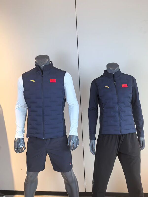 Anta Sponsors the National Team's down Vest, 2025 Autumn and Winter New Style, Warm and Lightweight down Vest with Embroidery