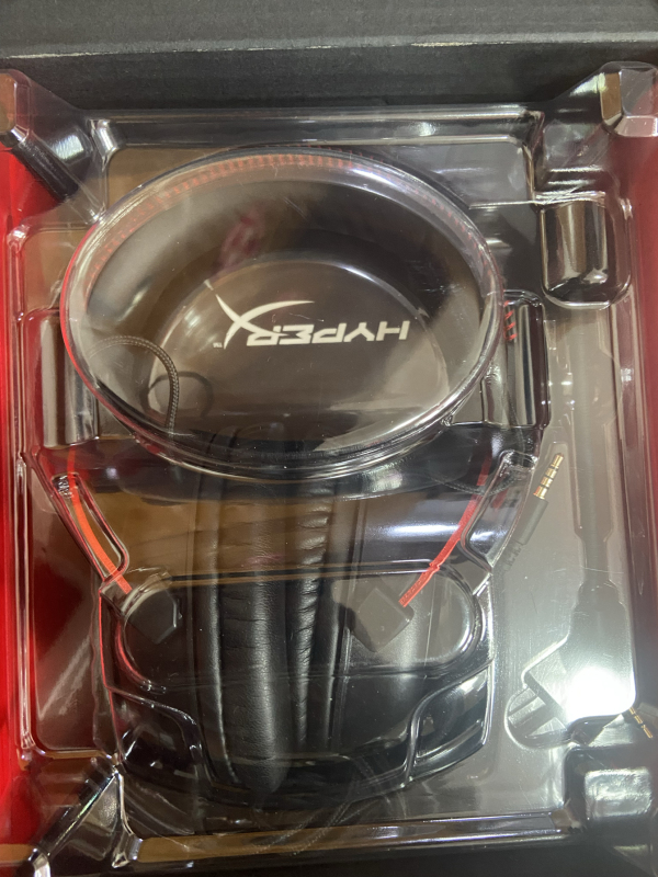 Kingston Hurricane 2 Headphones + Lingyin Sound Card, No Issues at All. The Condition Is Very Good. Kingston Hurricane 2 Headphones + Lingyin Sound Card, No Issues at All. The Condition Is Very Good.