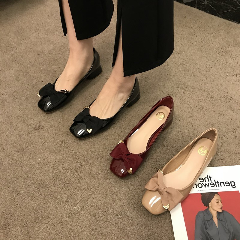 Retro temperament ~ ITSK single shoe woman red square head light mouth butterfly knot coarse heel low heel lacquered leather shoes-Taobao