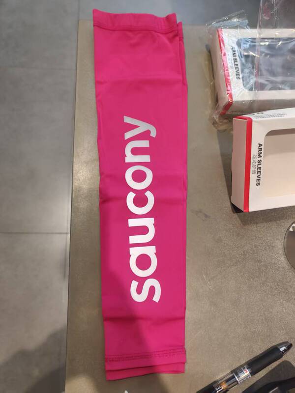 Special Offer Saucony Men's and Women's Arm Sleeves for Running, Sports, Sun Protection, Ice Sleeves, Marathon Professional Arm Protection