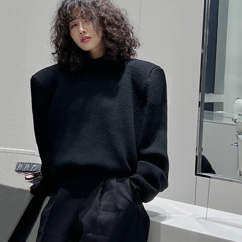 Black Turtleneck Sweater for Women, Autumn and Winter, Thickened, Hong Kong Style, Straight Shoulder, Loose, Lazy Sweater, Women's High-End Shoulder Pad Top Black Turtleneck Sweater for Women, Autumn and Winter, Thickened, Hong Kong Style, Straight Shoulder, Loose, Lazy Sweater, Women's High-End Shoulder Pad Top