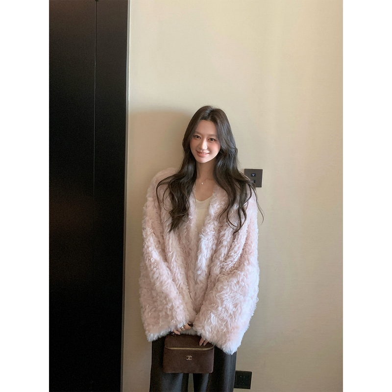 Zinguus Fur Imported from Italy, Mid-Length Women's Coat Made of Integrated Lamb Wool and Fur with a "Baby" Curly Texture