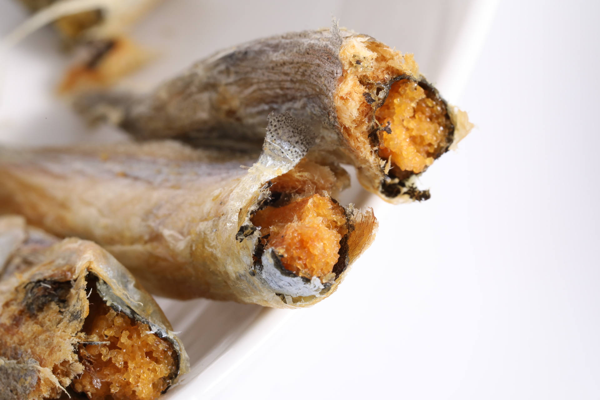 Mèo và chó đông lạnh cá mùa xuân đồ ăn nhẹ 500g cá đỏ cá khô đa hạt giống mèo làm đẹp tóc dinh dưỡng đông khô - Đồ ăn nhẹ cho mèo minino 1.3 kg