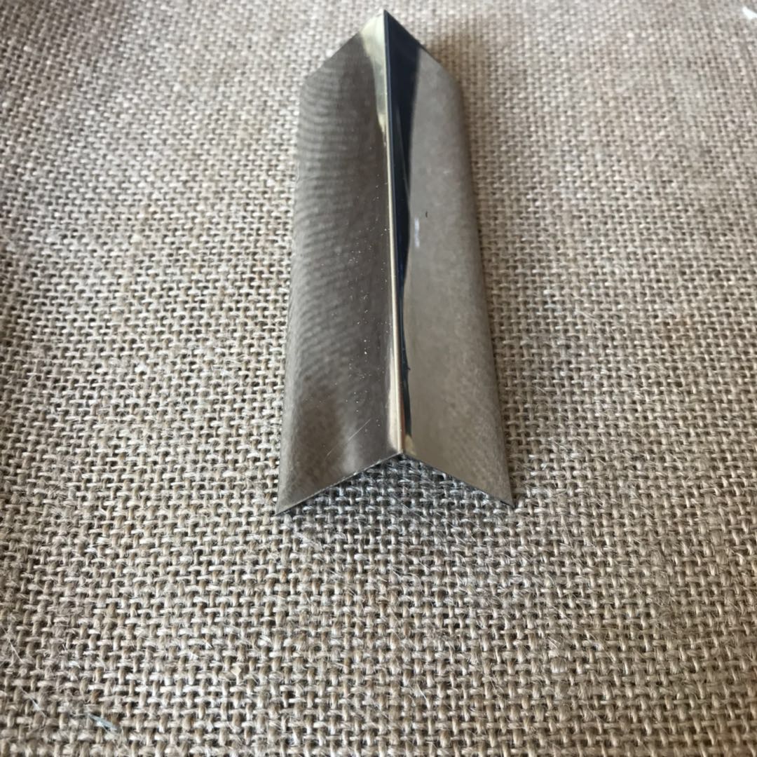 Stainless steel right angle Titanium aluminum alloy corner protection strip Anti-collision protection strip Decorative strip Stainless steel line corner protection wrap angle right angle
