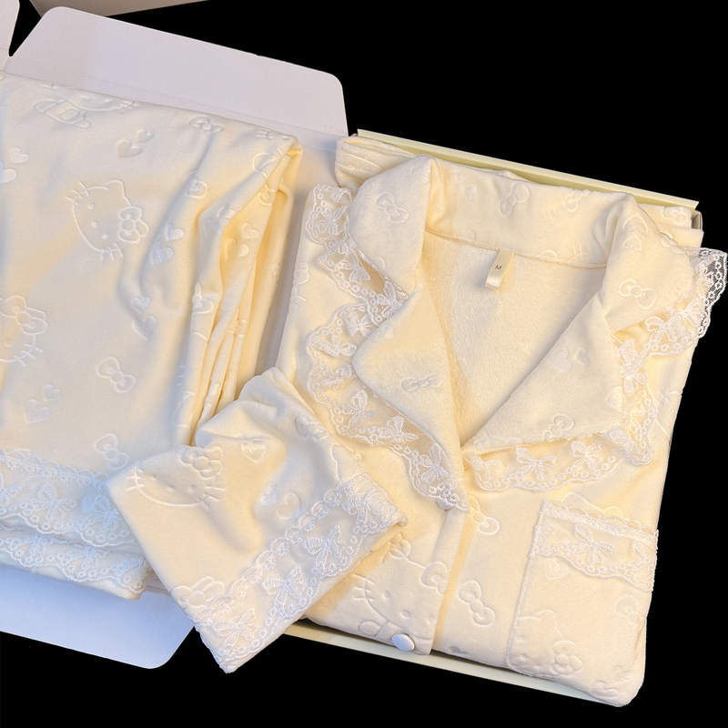 Japanese Sweet Kt Embossed Island Velvet Pajamas for Women, Autumn and Winter, Soft and Fragrant, Lace, Pure Desire, Thickened Loungewear Set